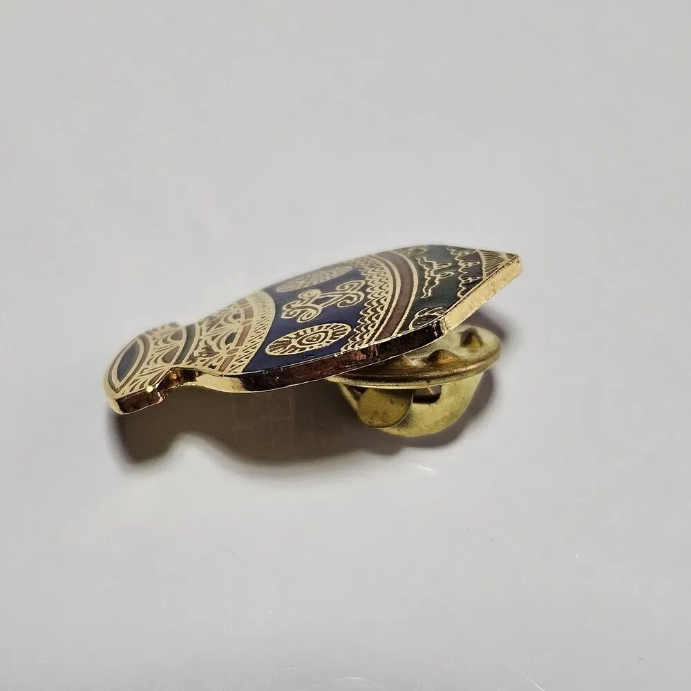 The Pin Place Vintage Gold Tone Blue Enamel Vase Urn Pin Enamel Hat Lapel